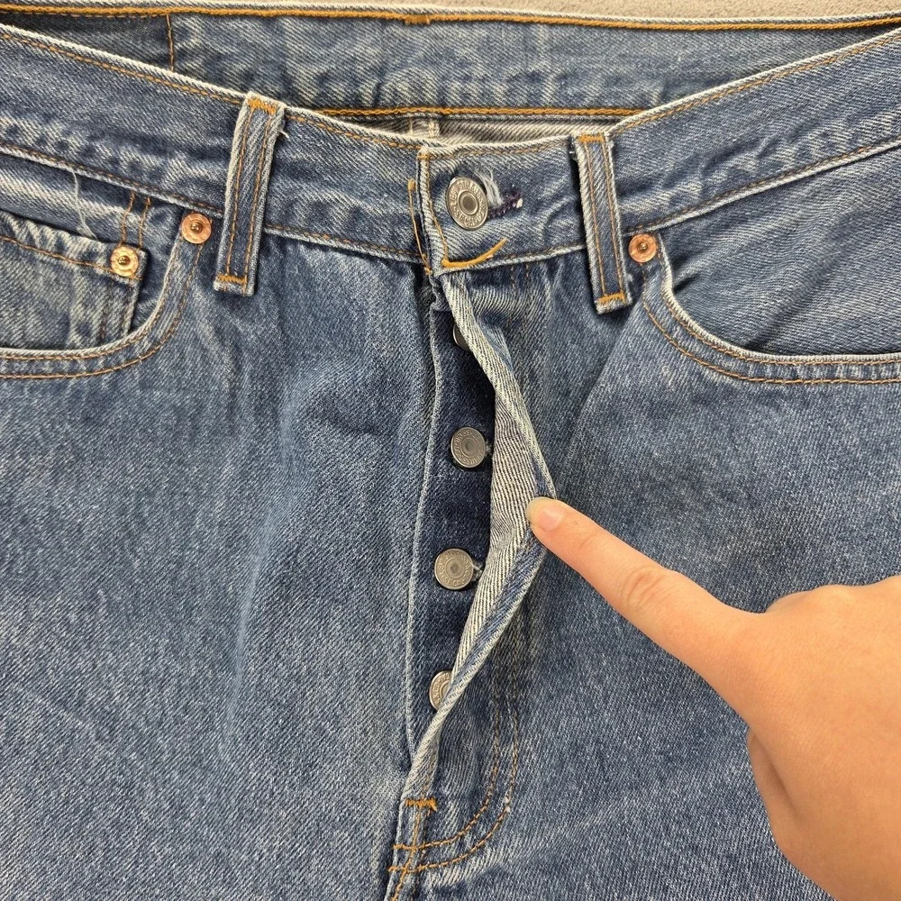 VTG Levis 501 Jeans Mens Blue Valencia Made‎ in USA Fits 29x30